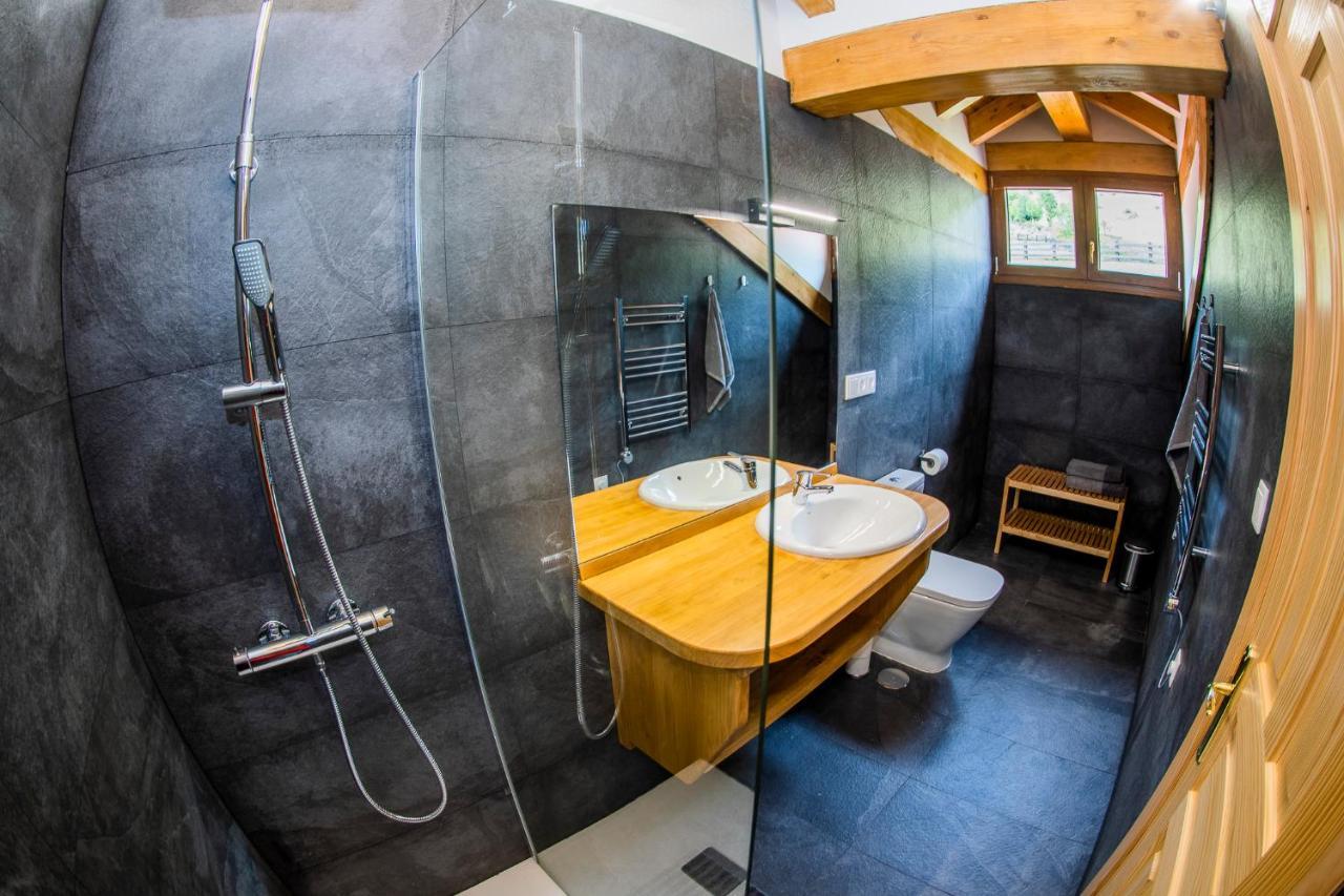 Apartamentos Los Picos De Europa Colio 外观 照片